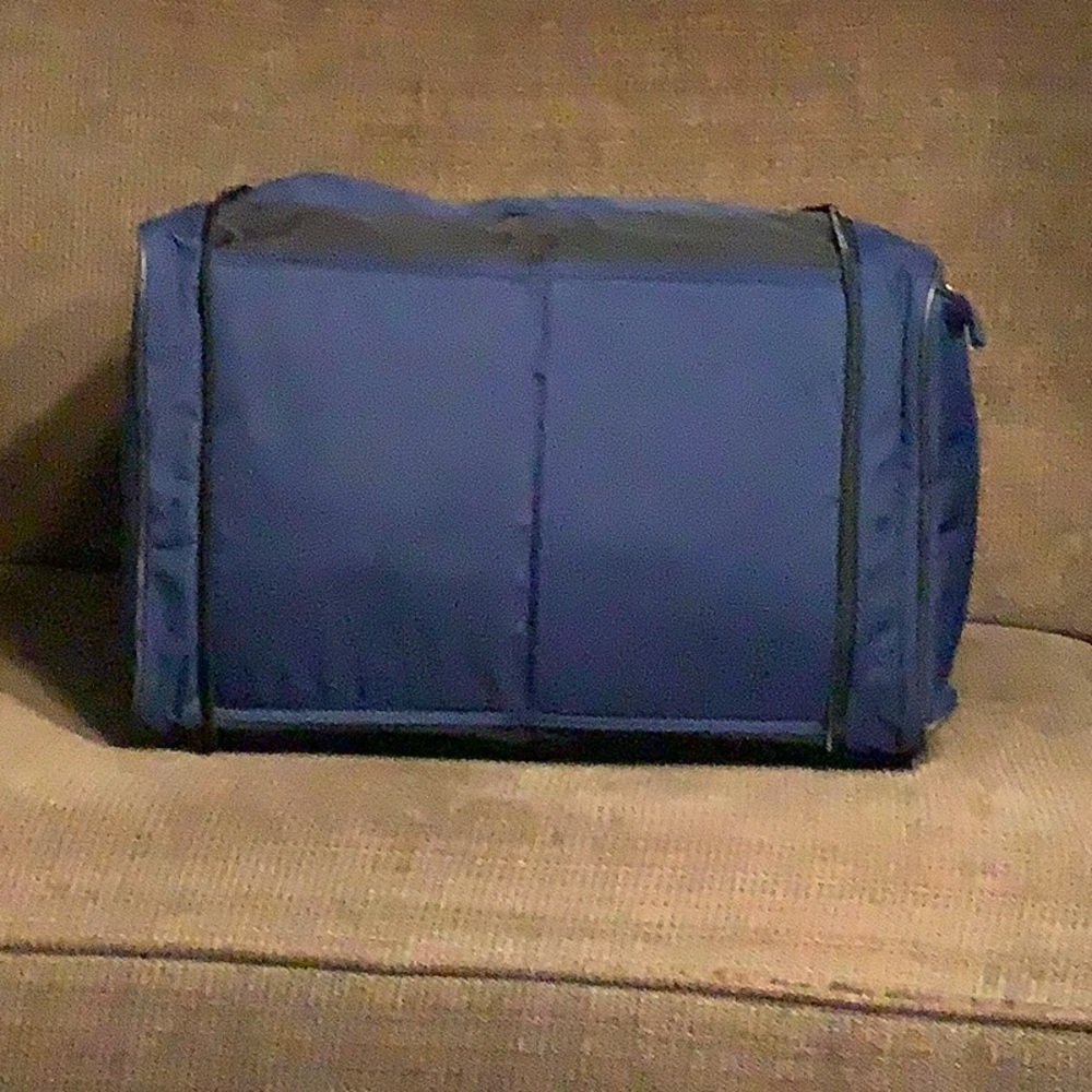 American Tourister Navy collapsible duffle bag - Picture 2 of 9